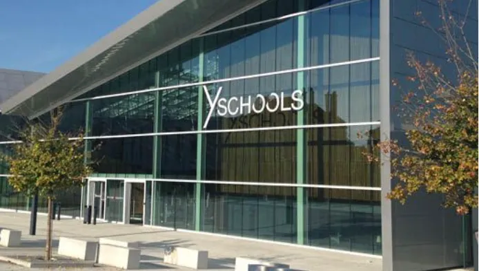Outil de business intelligence chez YSCHOOLS, Aube, Impletio Conseil